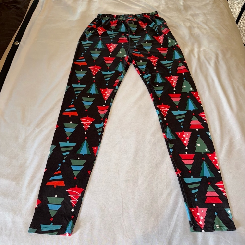 DTPW Christmas Leggings Black Red Blue Green White X-Mas Tree Design Soft Cozy